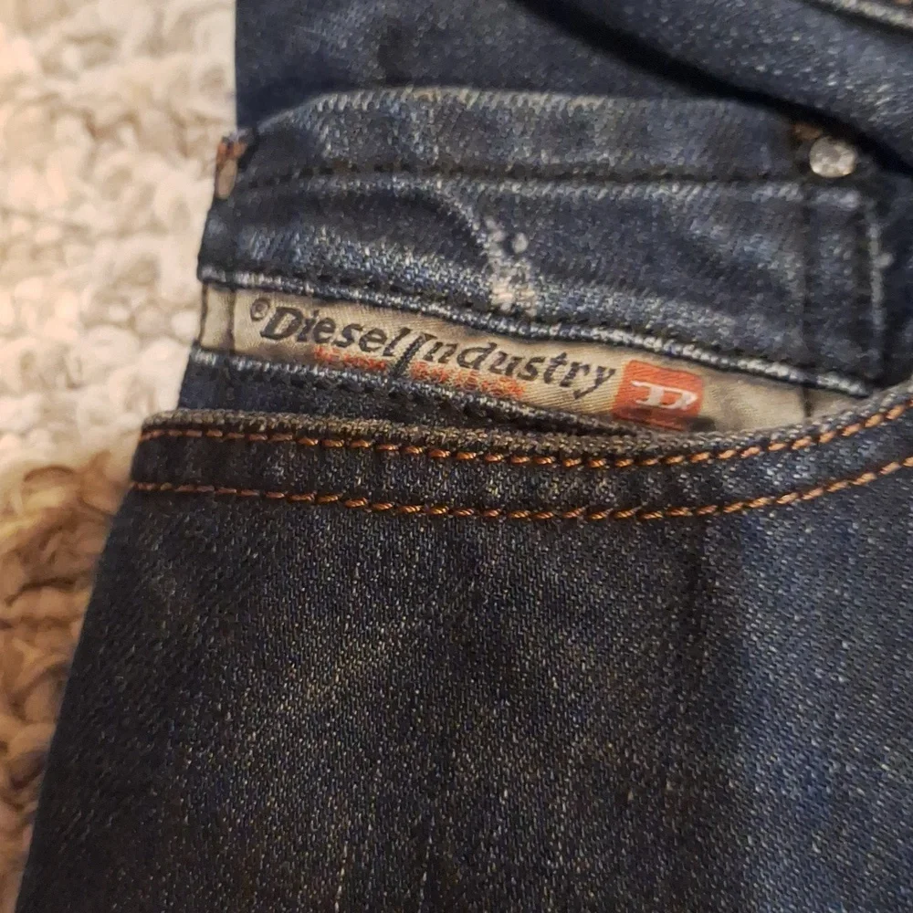 Diesel Jeans 32 "FITS SMALLER" - Picture 6 of 9